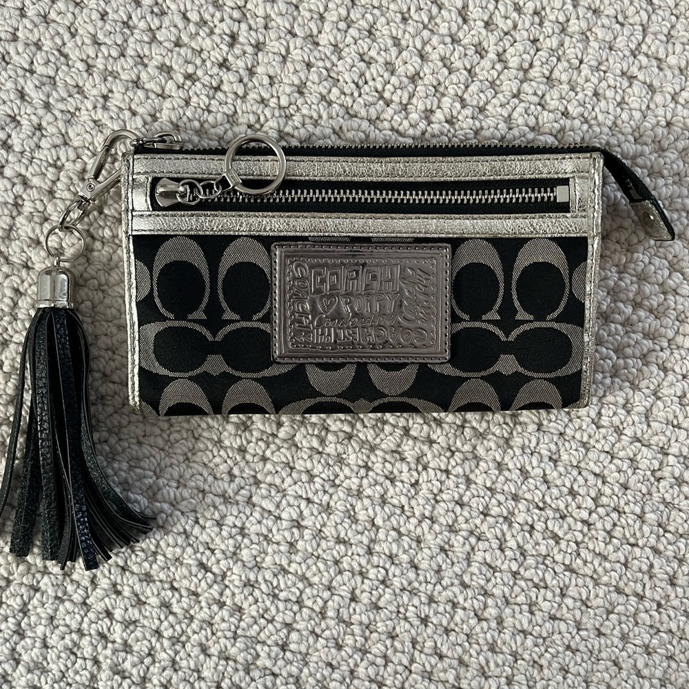 Coach poppy wallet